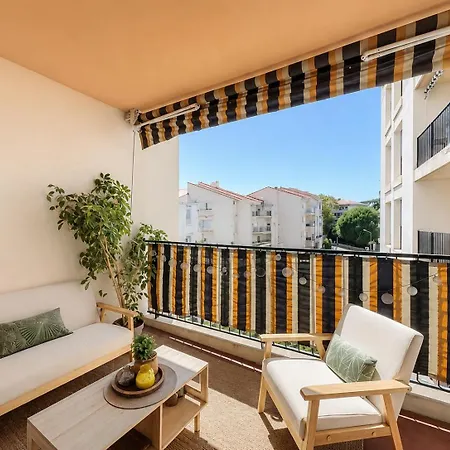Les Arenes-appartement Entier 15mn A Pied Du Palais Et Des Plages-parking Gratuit Appartement *