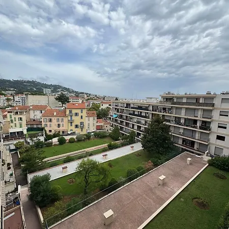 Appartement Les Arenes-appartement Entier 15mn A Pied Du Palais Et Des Plages-parking Gratuit Cannes